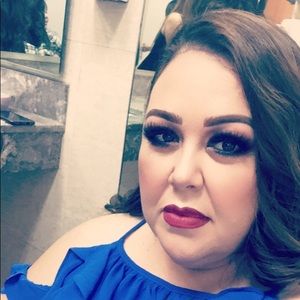 Meet your Posher, Manuela